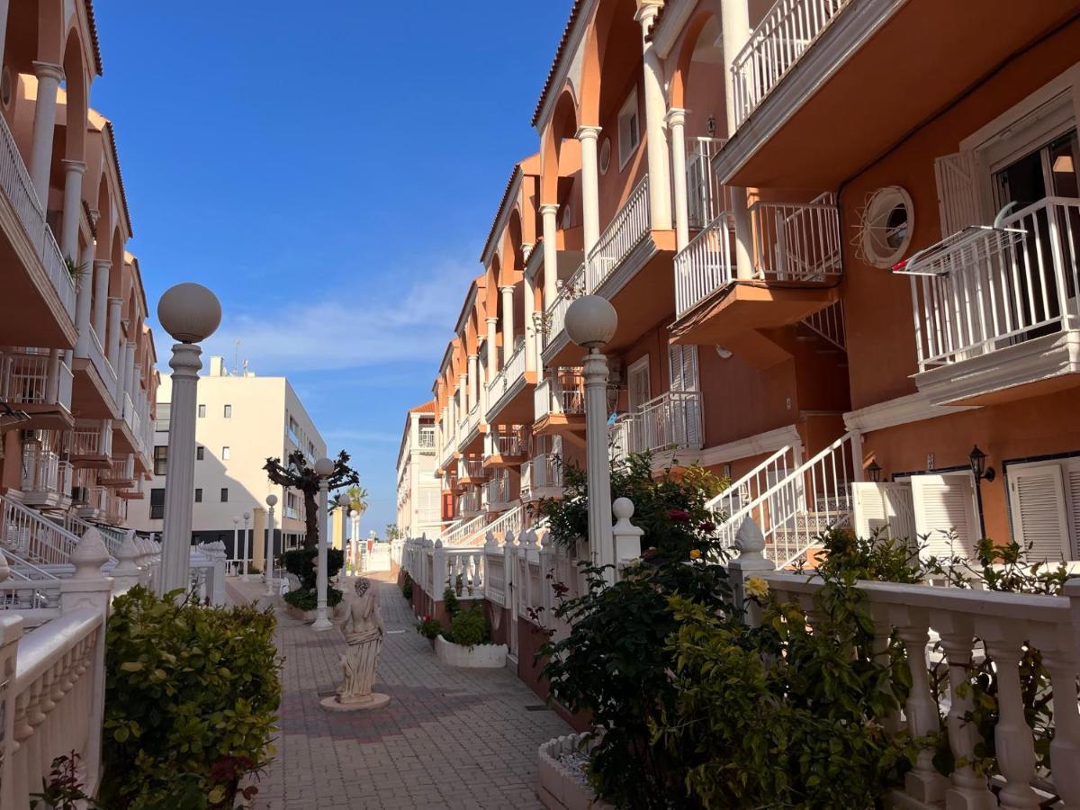 Apj Emperadores Apartment With Swimming Pool, 100 M From Beach La Mata La Mata  Exterior photo